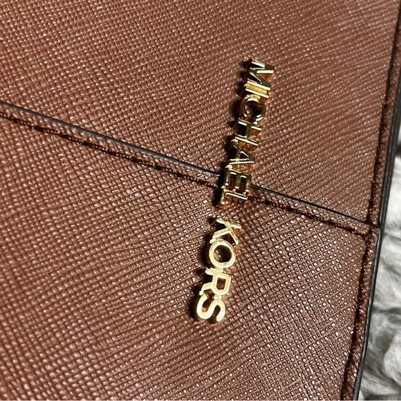 NWT Michael Kors “Jet Set” medium zip top tote - Picture 13 of 13